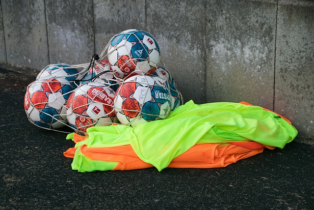 两者间有不 两者间有不